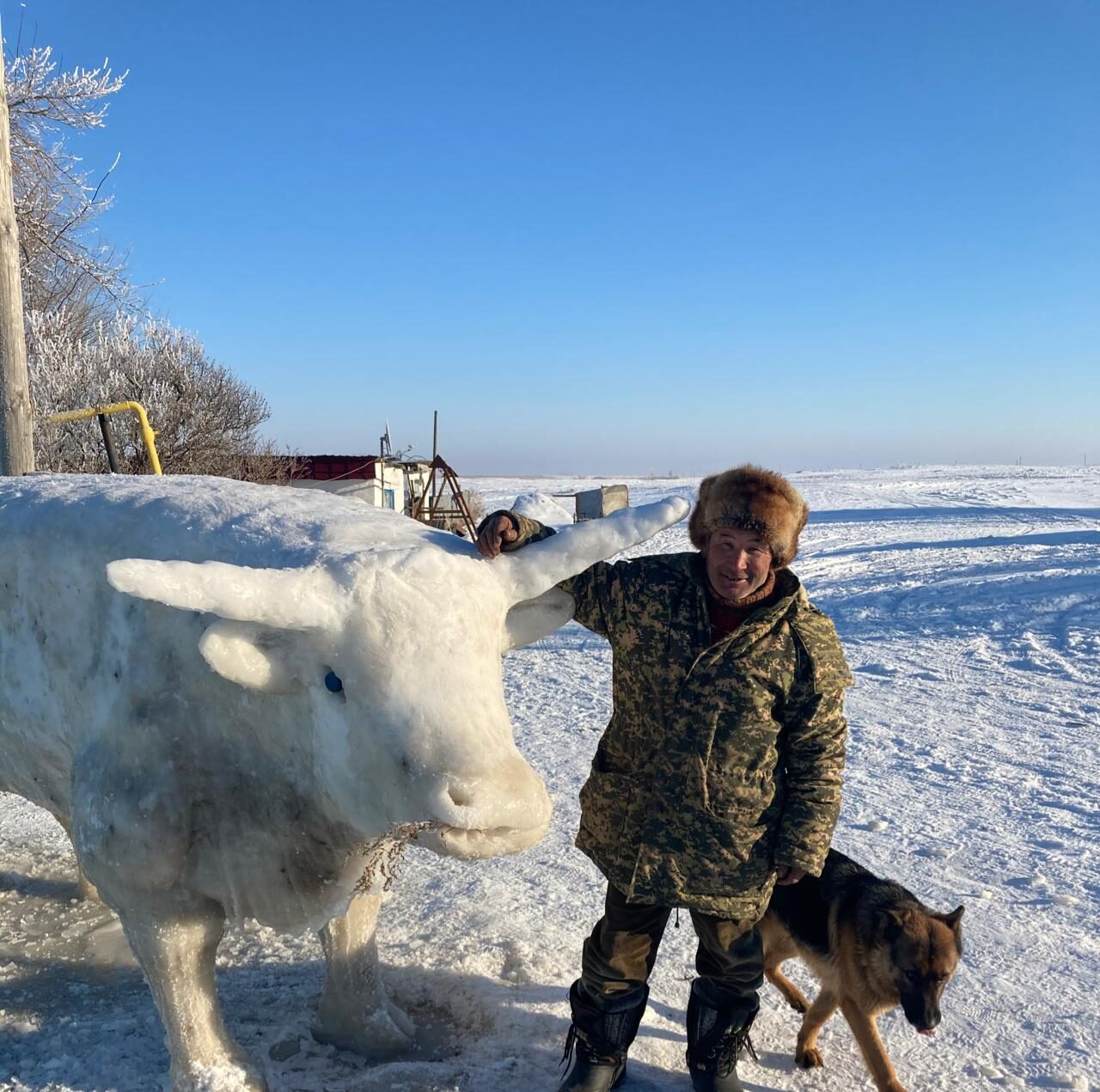 ەلەكتردانەكەرلەۋشى مۇزدان ءمۇسىن تۇرعىزدى