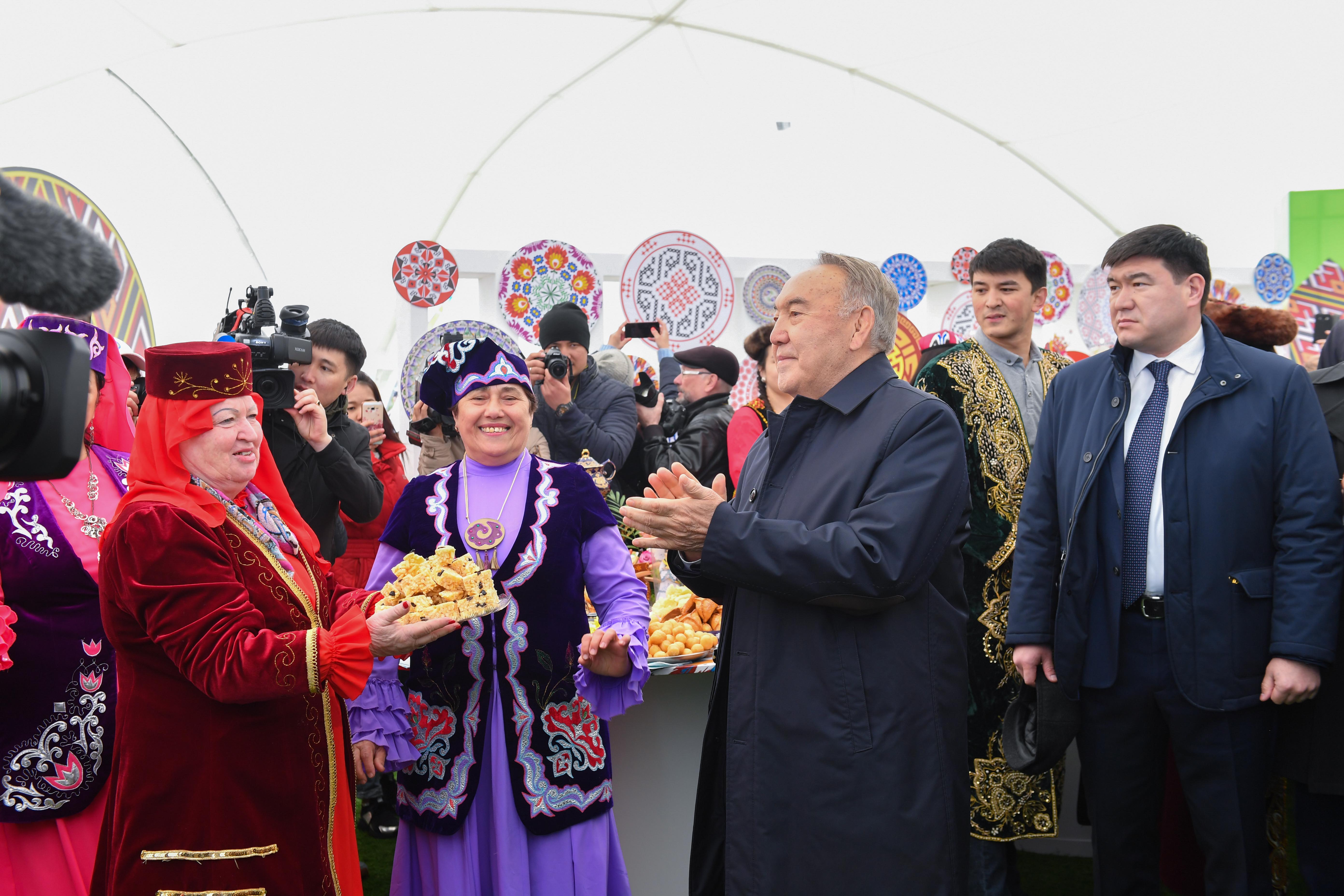 وتانىمىزعا شەكسىز ريزامىز