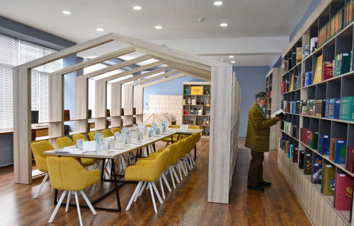 الماتىدا كرىلوۆ اتىنداعى بالالار كىتاپحاناسى جاڭارتىلدى