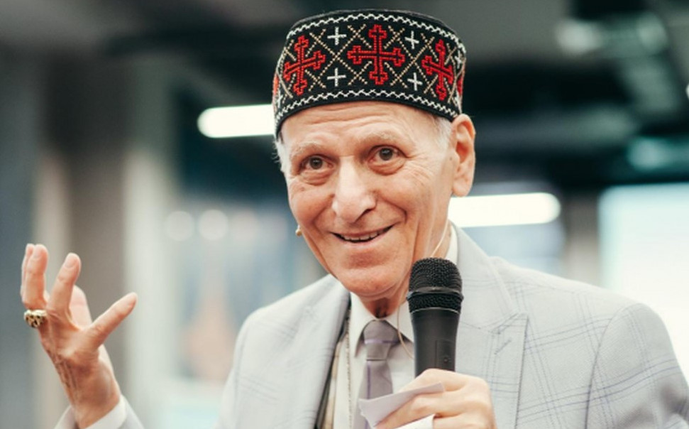 «ۇستاز, مەنى شىعارماشىلىققا شابىتتاندىر!»