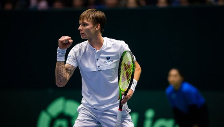 تەننيسشىلەردىڭ دۋبايداعى دوداسى جالعاسۋدا