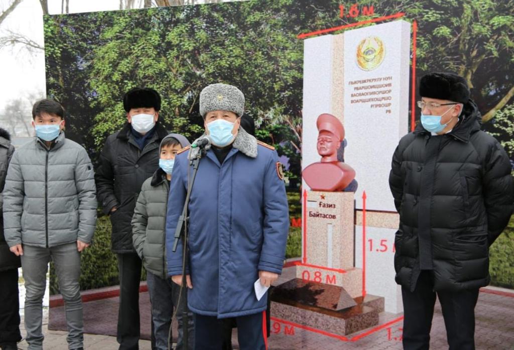 تارازدا عازيز بايتاسوۆ ەسكەرتكىشىنىڭ ىرگەتاسى قالاندى