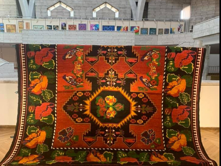 «ماساتىداي قۇلپىرعان...» كىلەمدەر كورمەسى اشىلدى