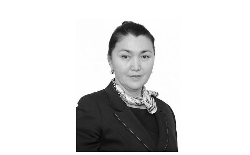 ەلىن ءسۇيۋدىڭ ەرەن ۇلگىسى