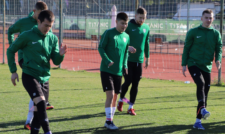 «اتىراۋ» كومانداسى ايىپپۇل تولەيدى