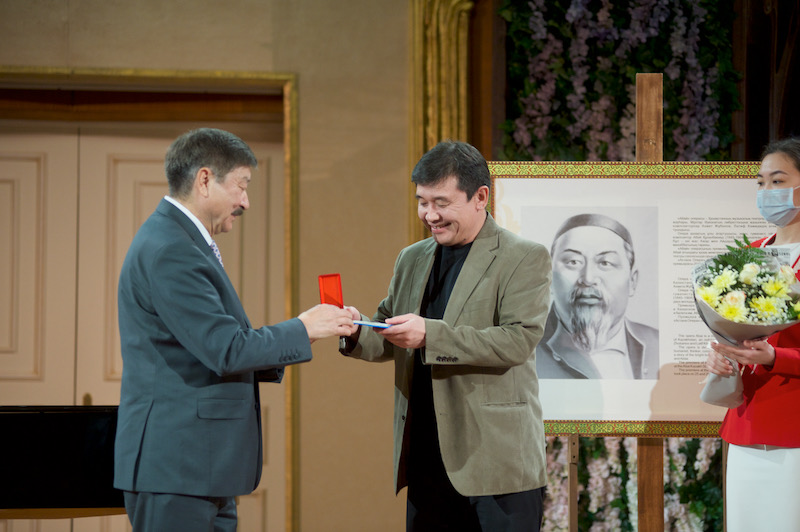 ابايمەن رۋحتانعان تەاتر