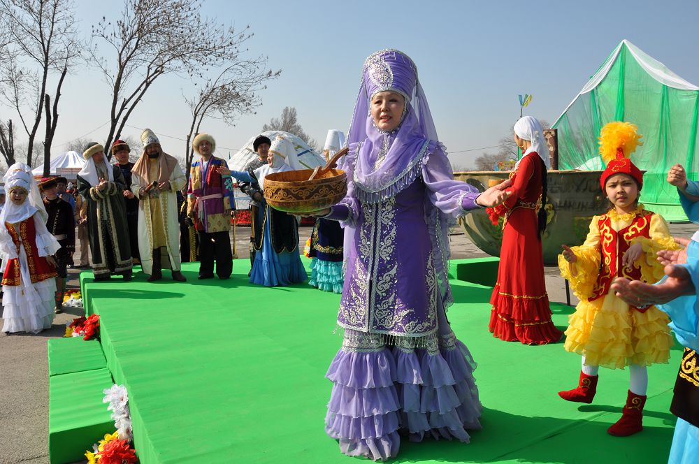 اسىعا كۇتەتىن مەرەكەم