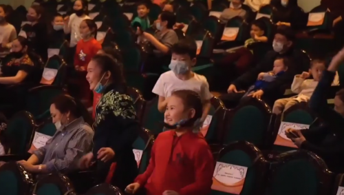 قوستانايدا «ماقتا قىز» ەرتەگىسى ساحنالاندى