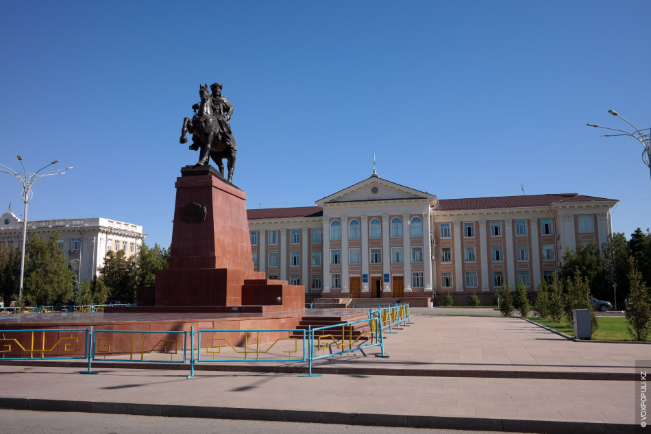 تاراز قالاسىنىڭ اكىمى تۇرعىندارعا ۇندەۋ جولدادى