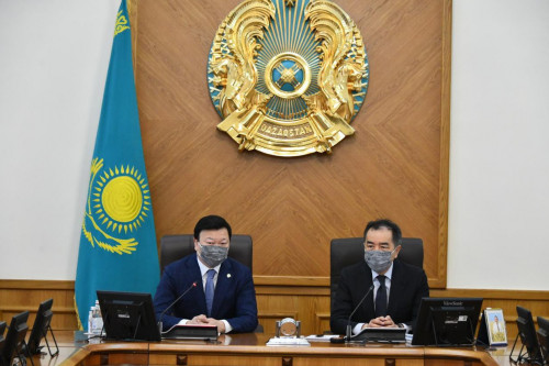 الماتىنىڭ ەپيدەميالىق احۋالىنا بايلانىستى قالا اكىمى مەن مينيستر جيىن وتكىزدى