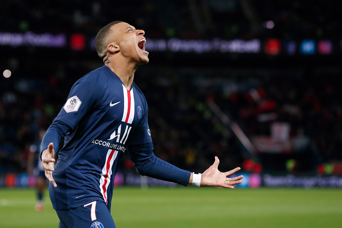 فۋتبول: قازاقستان فرانتسيادان ۇتىلىپ قالدى