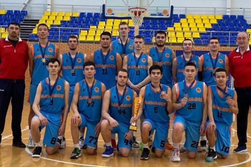 ۇزىن بويلى ۇلاندار توپ جاراتىن كۇن جاقىن