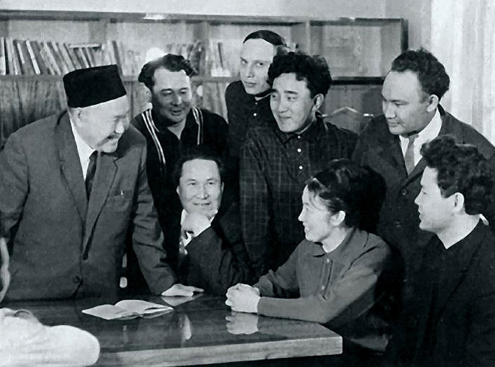 جوقتاۋشىسى جوق جازۋشى