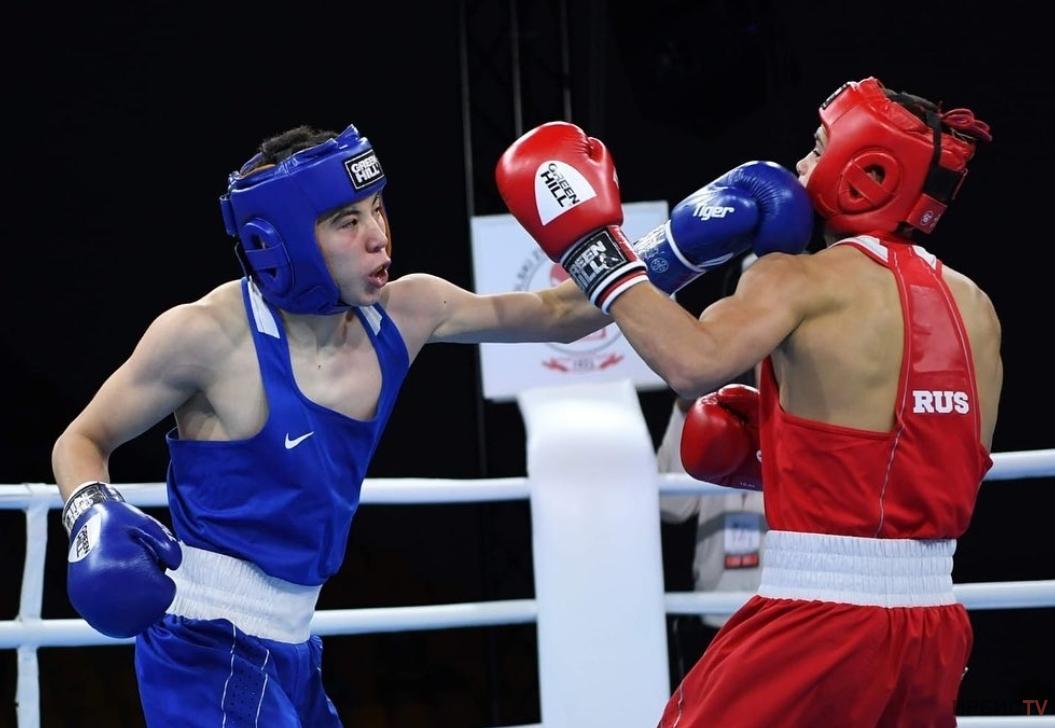 ەربولات سابىر كۇمىس مەدالدى يەلەندى