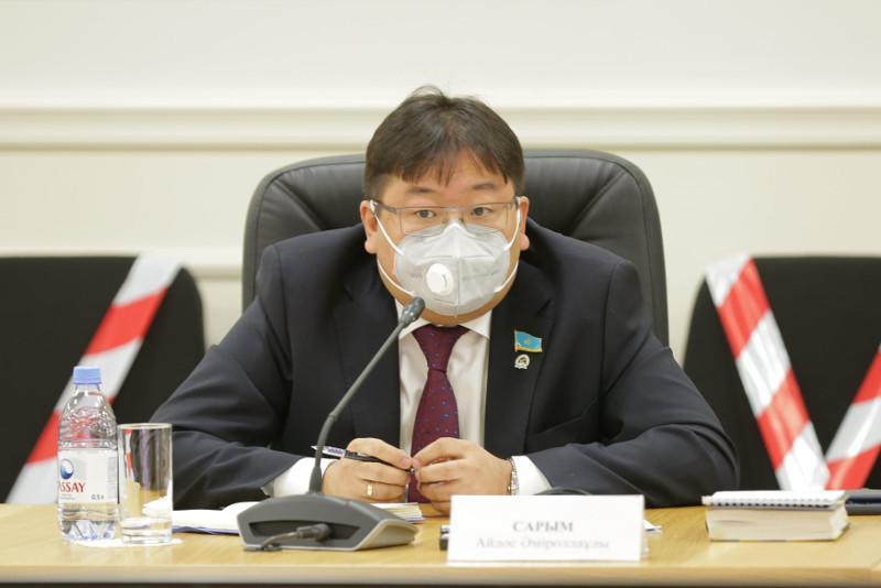 جەردى جەكەمەنشىككە بەرۋ ماسەلەسىن تۇبەگەيلى شەشۋ وتە قيىن - ايدوس سارىم