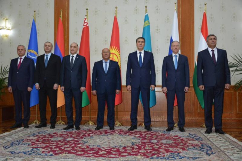 اسەت يسەكەشەۆ ۇقشۇ قاۋىپسىزدىك كەڭەسى حاتشىلارى كوميتەتىنىڭ وتىرىسىنا قاتىستى