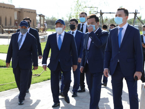 ەلباسى تۇركىستانداعى مۋزىكالىق دراما تەاتردىڭ جۇمىسىمەن تانىستى