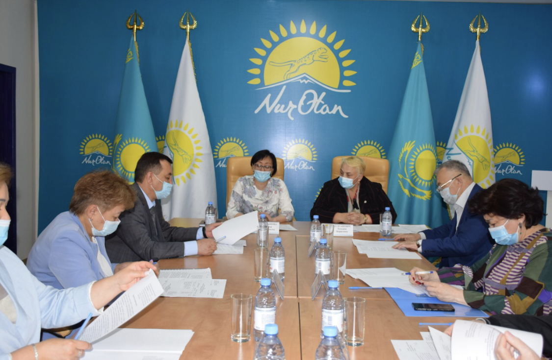 قوستانايدا ۇلت دەنساۋلىعى ماسەلەلەرى جونىندەگى كەڭەس وتىرىسى ءوتتى