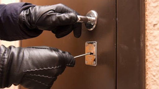 اتىراۋ پوليتسەيلەرى پاتەر توناعان 8 ۇرىنى ۇستادى