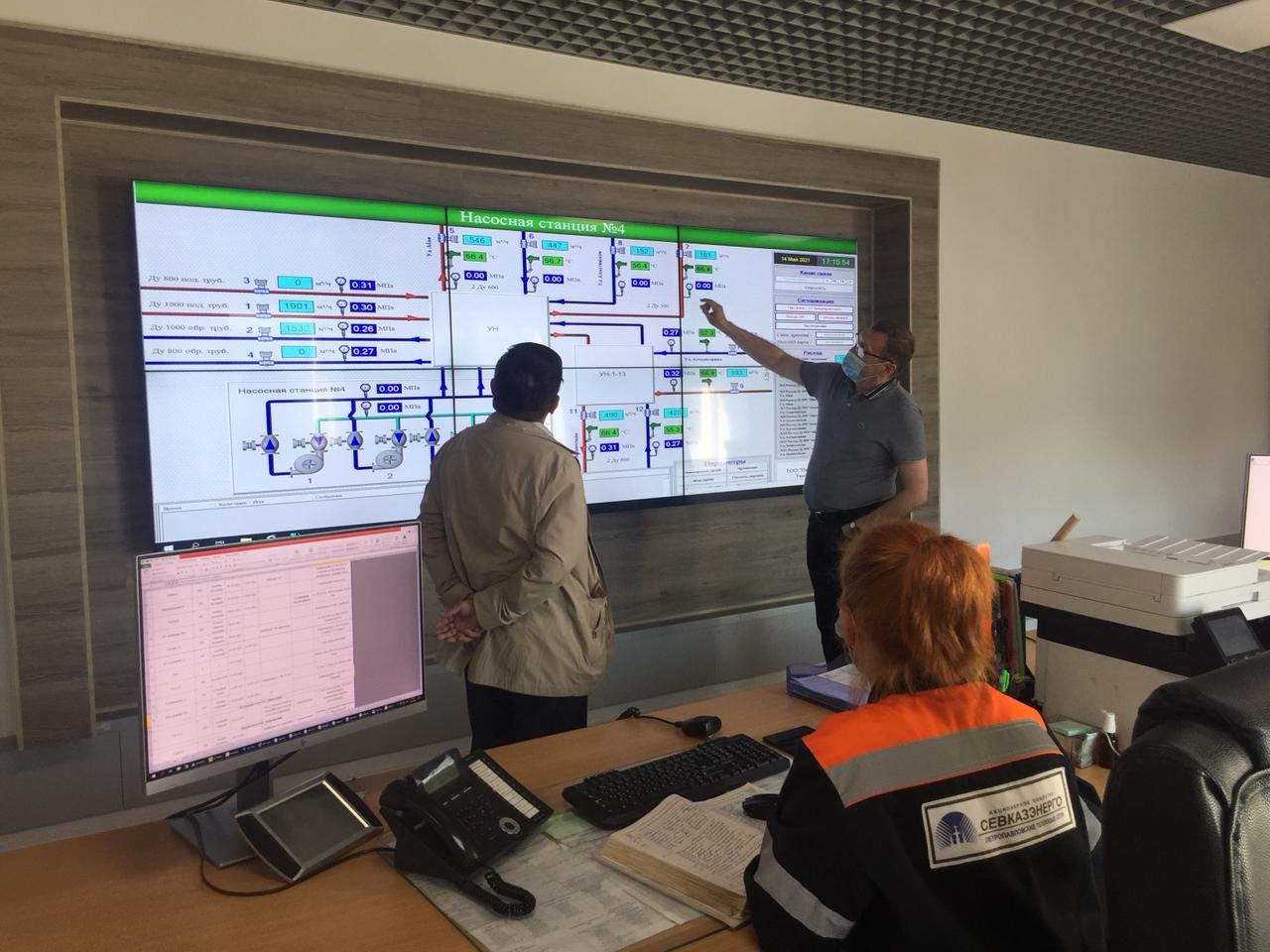 جانعا نۇر, تانگە جىلۋ بەرگەن...