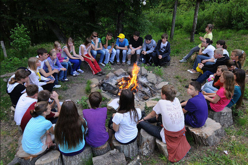 بالالار لاگەرى دايىندىققا كىرىستى
