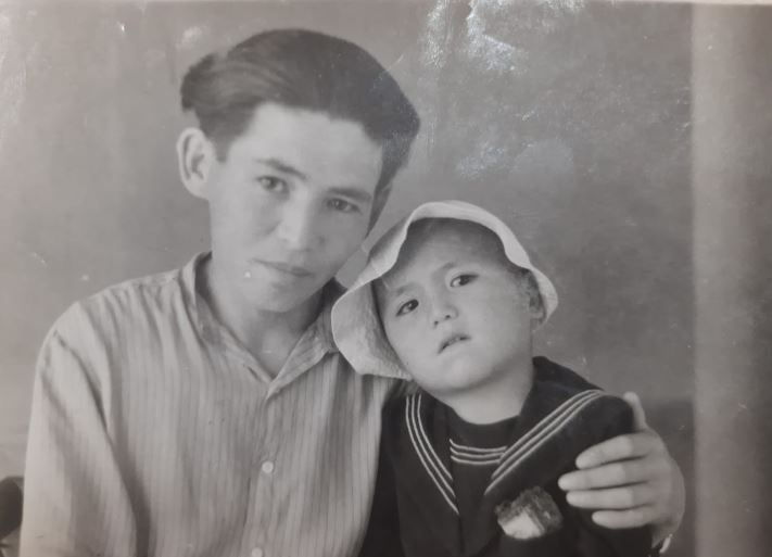 التى اعايىندىنىڭ كەنجەسى ەدى