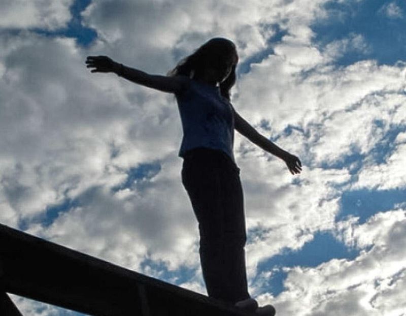 اتىراۋدا 8-قاباتتان سەكىرگەن بويجەتكەن كوز جۇمدى