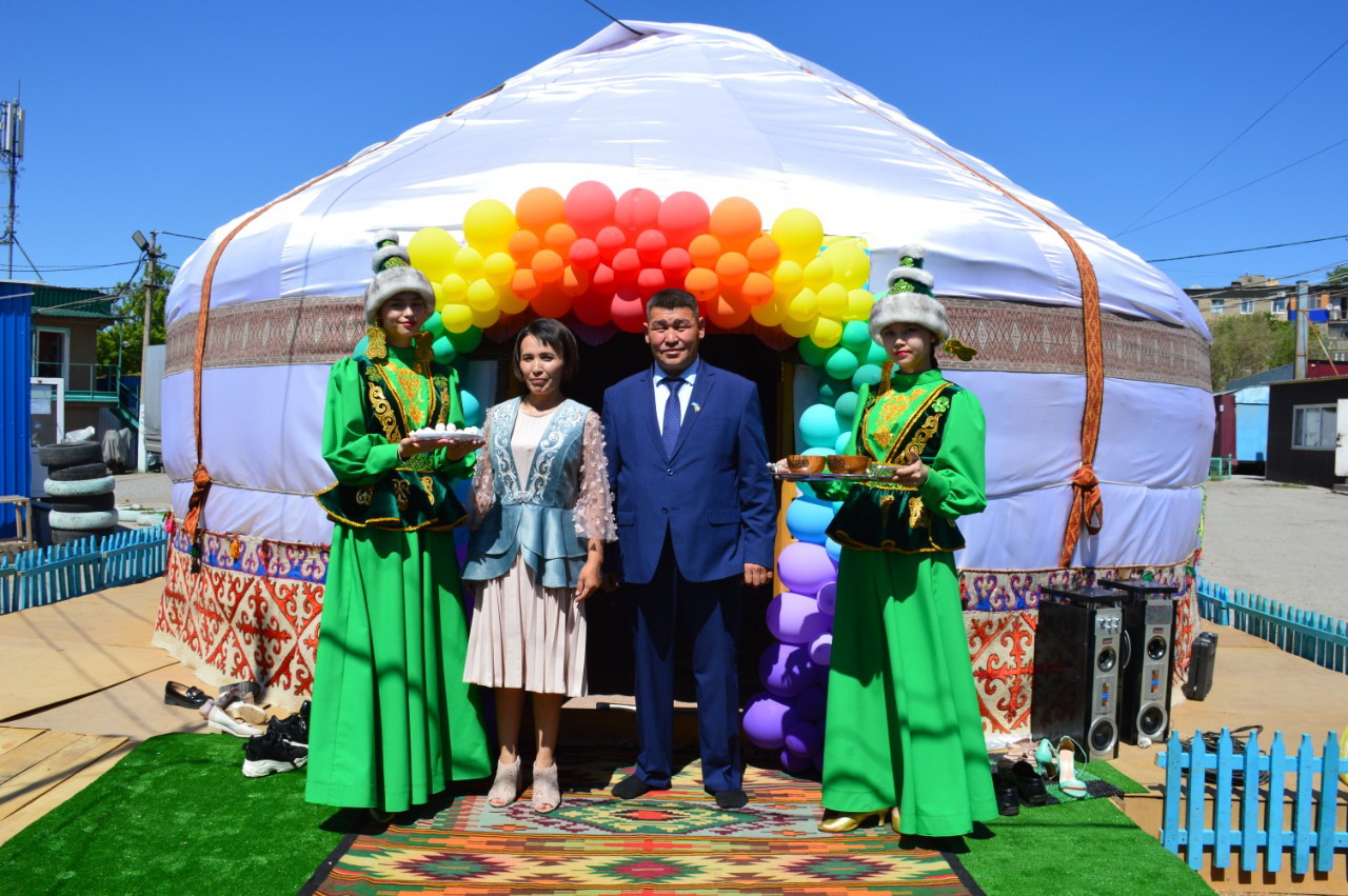 «قىز جىبەككە» قىزىعۋشىلار كوپ