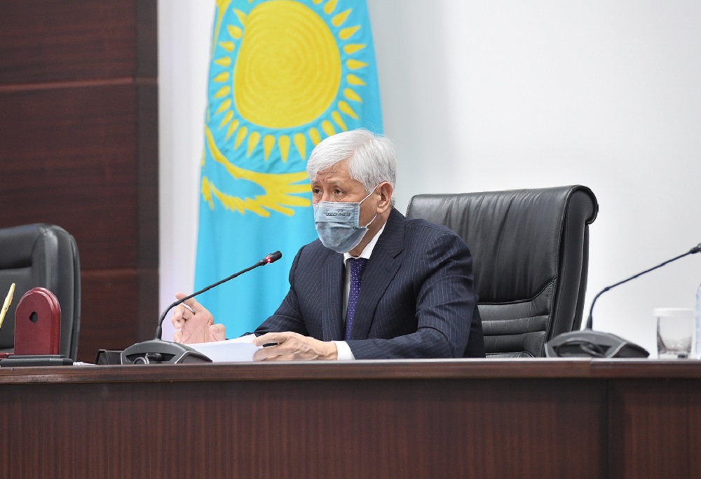 باعىنعان بەلەس پەن بولجامدى باعدار