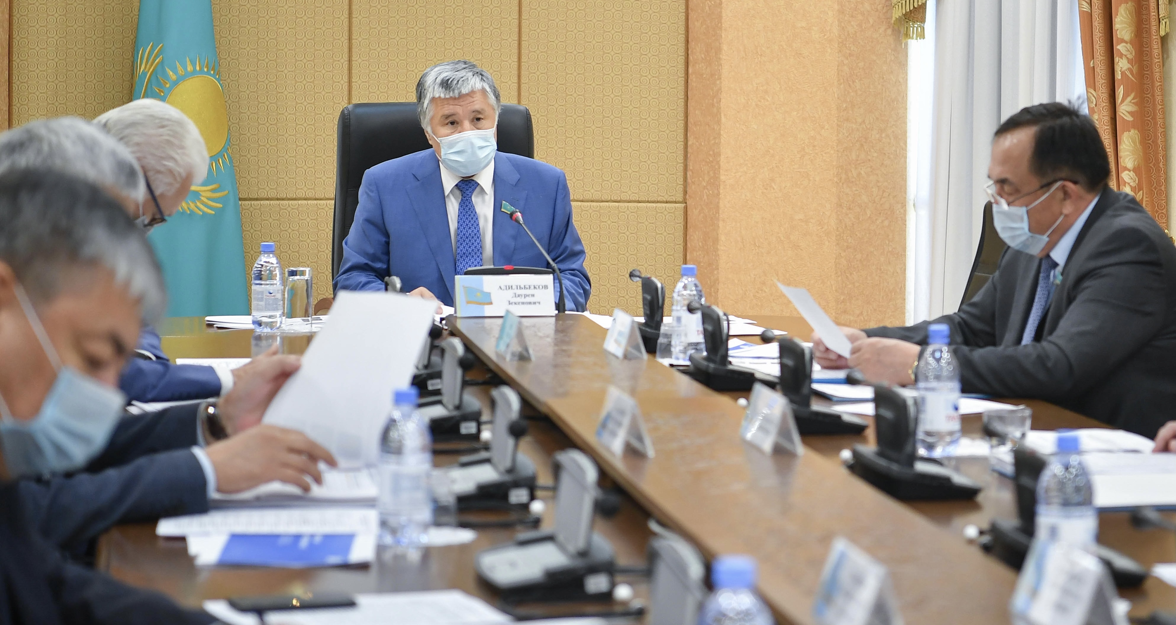 سەناتور: مەملەكەتتىك باسقارۋ جۇيەسىن يننوۆاتسيالىق دامۋعا باعدارلاۋ قاجەت