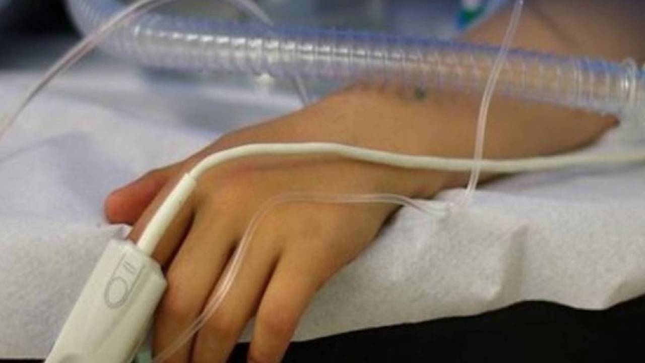 شارىن شاتقالىندا سەلگە اعىپ كەتكەن قىز جانساقتاۋ بولىمىندە جاتىر