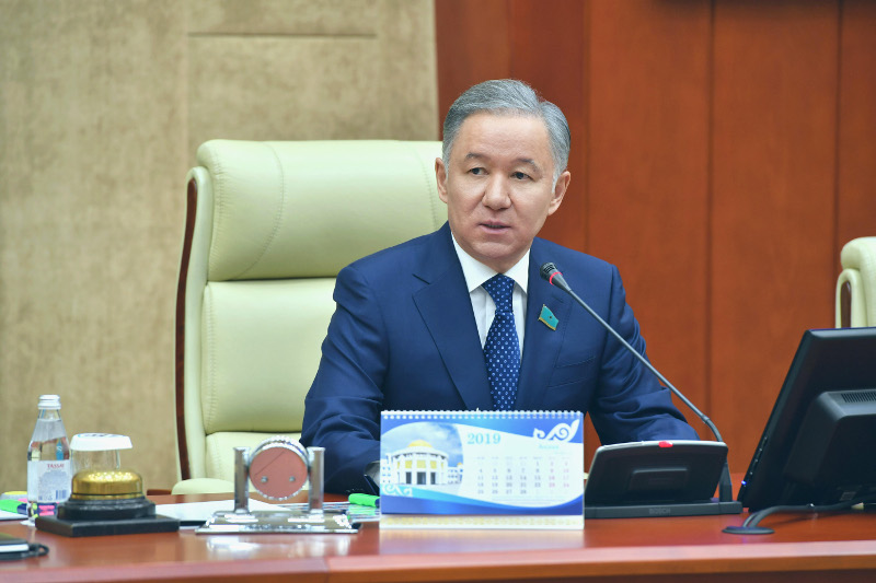 جۇرتتى تولعاندىرعان ماسەلەلەر شەشىمىن تابادى. ماجىلىستە بىرقاتار ماڭىزدى زاڭ جوباسى قارالدى