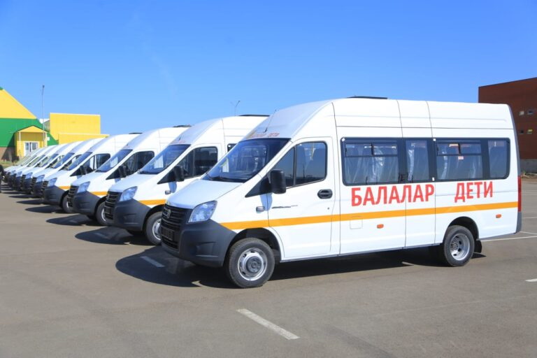 اۋىل مەكتەپتەرىنە اۆتوبۋس بەرىلدى