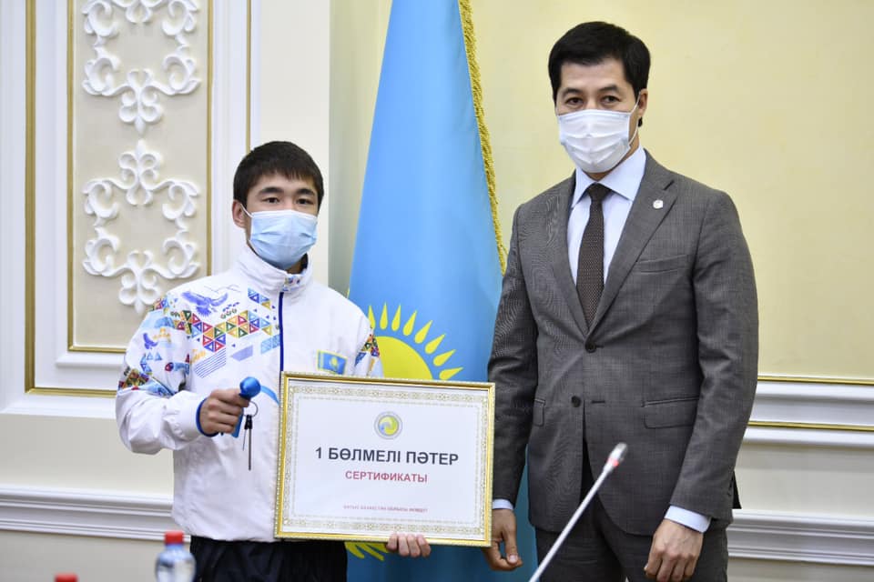 بقو اكىمى بوكسشى دانيال سابيتكە پاتەر سىيلادى