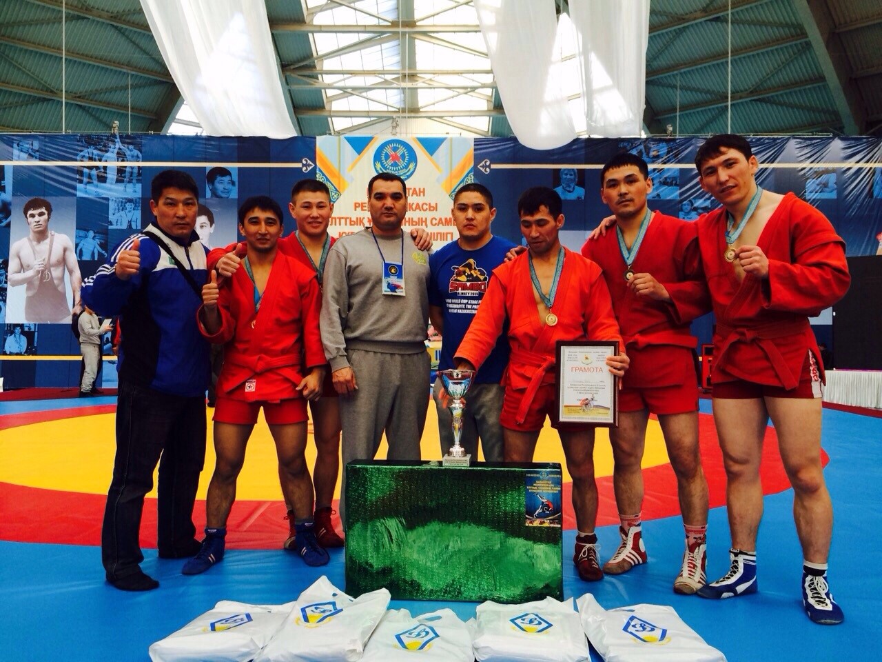 چەمپيونداردى ۇلكەن ومىرگە جەتەلەيتىن مەكتەپ