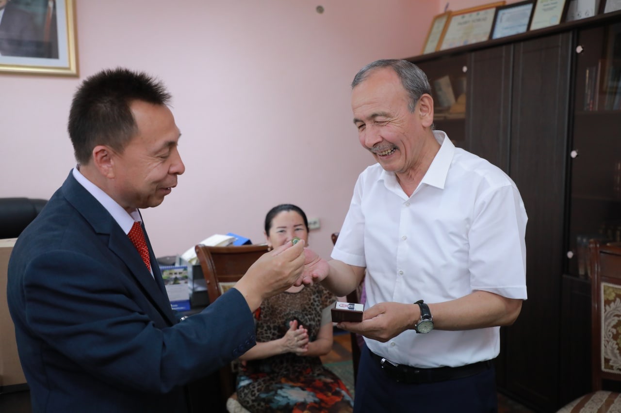 دوستىقتىڭ جارقىن ۇلگىسى