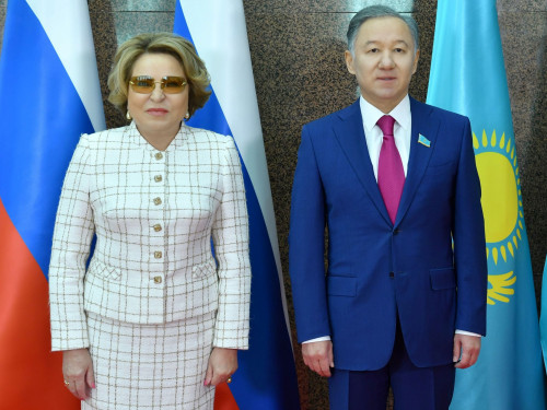 پارلامەنتارالىق ديالوگقا  تىڭ سەرپىن