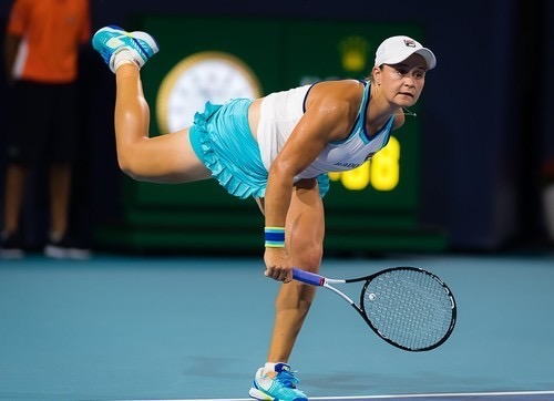 «ۋيمبلدوندا» ەشلي ءبارتيدىڭ باعى جاندى