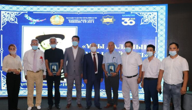 «تەرىسكەي تولعاۋلارى» جارىققا شىقتى