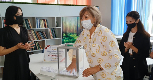 ستۋدەنتتەر اراسىندا اقشالاي سەرتيفيكاتتار ويناتىلدى