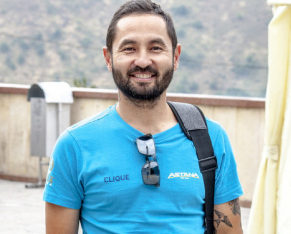 ۇزدىكتەر قاتارىنان كورىنۋىمىز كەرەك