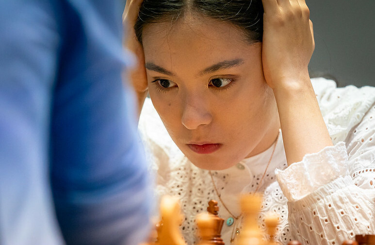 سوچيدەگى جارىستا دينارا سادۋاقاسوۆا تەڭ وينادى