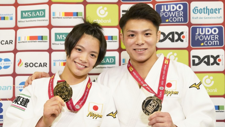 اعاسى دا, قارىنداسى دا چەمپيون اتاندى