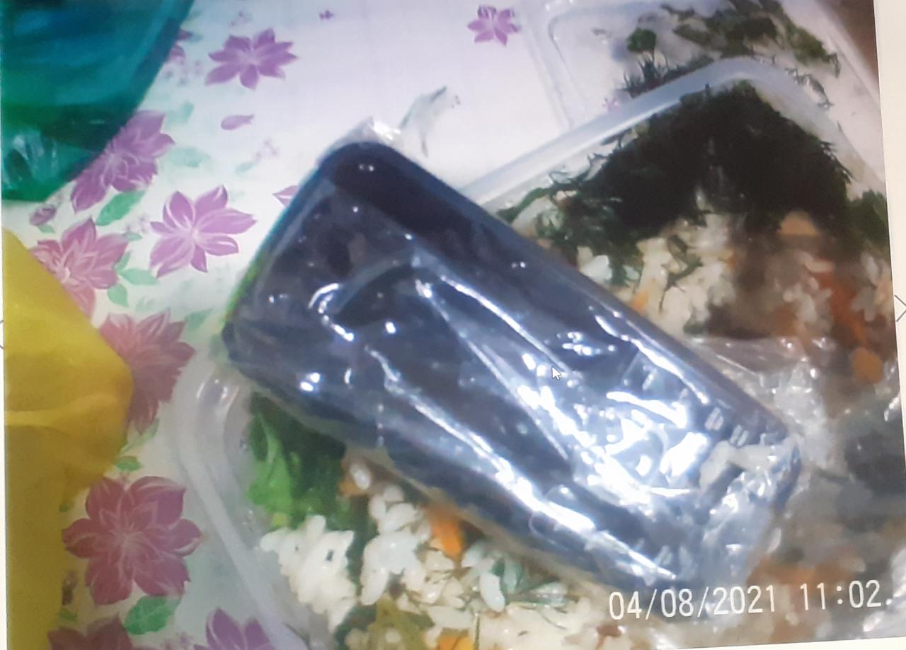 سوتتالۋشىعا كەلگەن پالاۋدىڭ ىشىنەن تەلەفون شىقتى