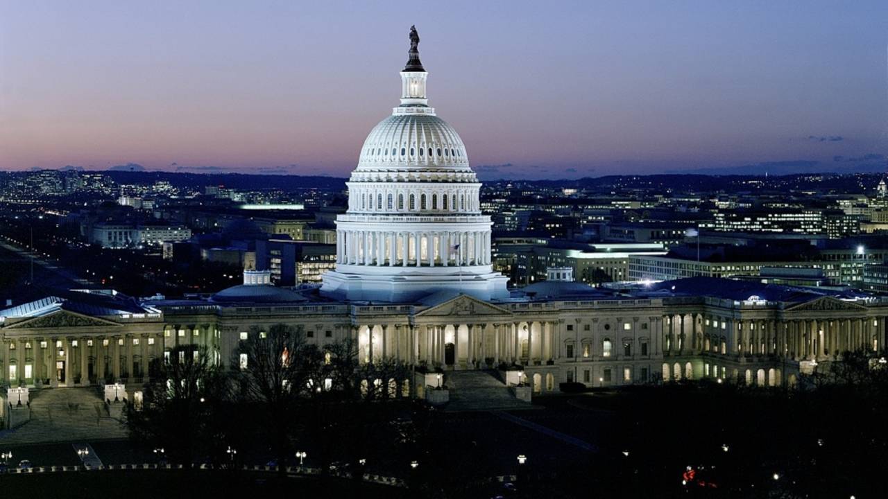 اقش كونگرەسسى بايدەنگە يمپيچمەنت جاريالاۋدى ۇسىندى