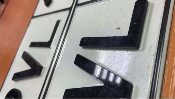 اقمولالىق پوليتسەيلەر جالعان ءنومىرلى اۆتوكولىكتى انىقتادى