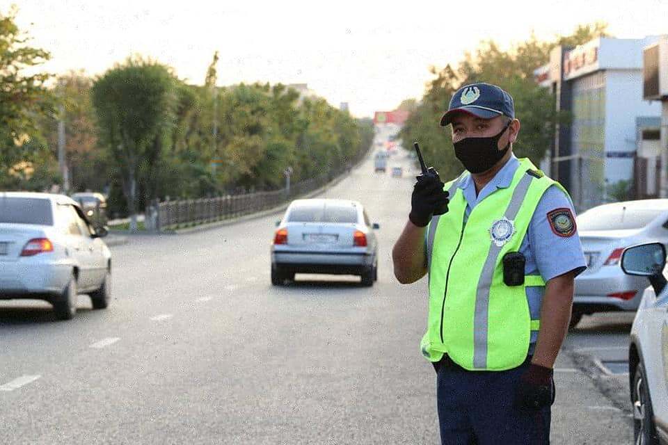 شىمكەنتتە قۇجاتسىز كولiك تىزگىندەگەن 800-گە جۋىق جۇرگىزۋشى انىقتالدى