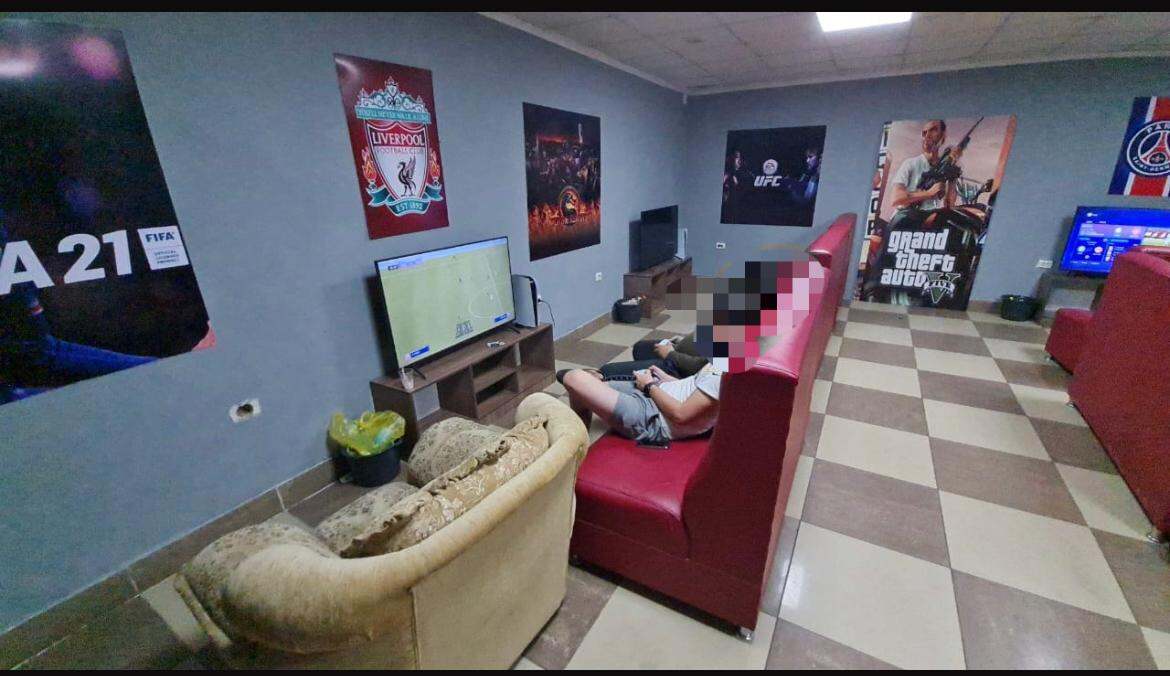 شىمكەنتتە جاسىرىن جۇمىس ىستەگەن ويىنحانا انىقتالدى