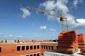 الماتىدا سەگىز مەكتەپ سالىنىپ جاتىر