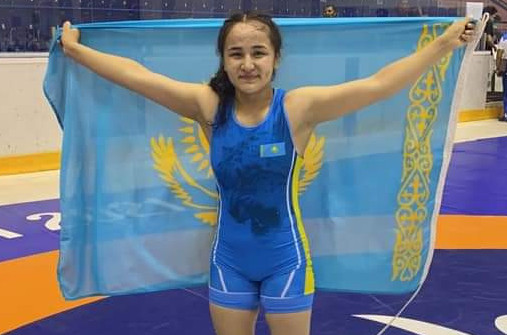 ماقساتى بيىك نيلۋفار